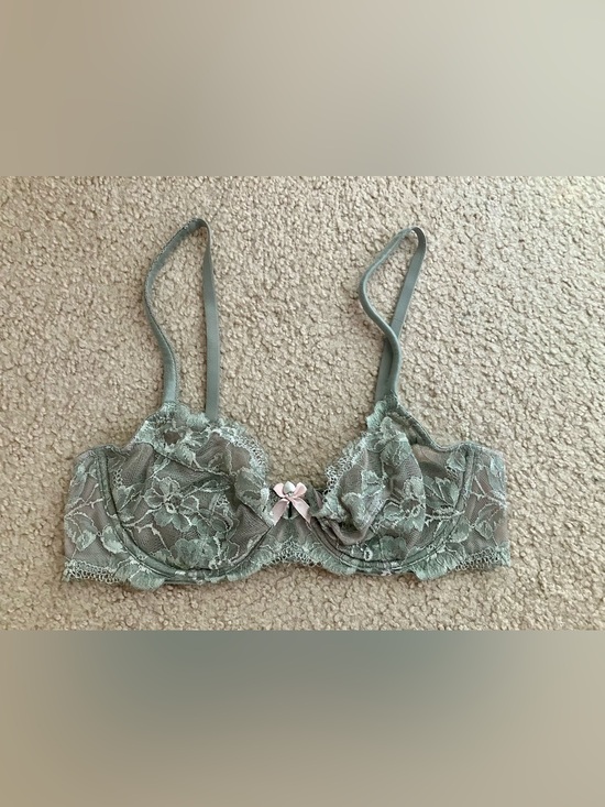 Victoria's Secret Other - VICTORIA’S SECRET body by Victoria beautiful lace bra 🎀